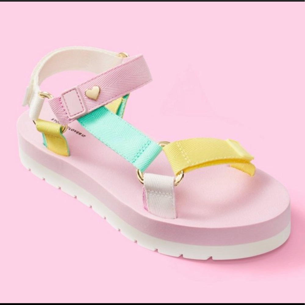 Women sports sandals